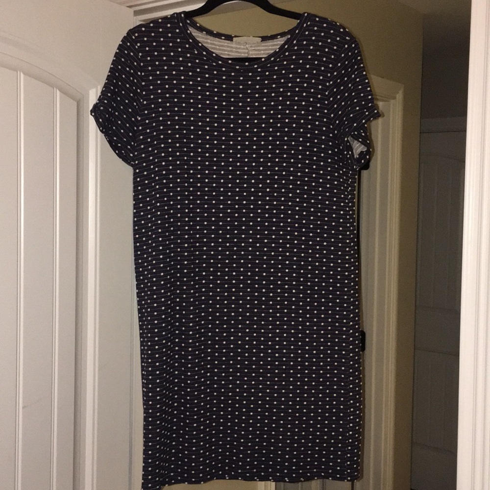 So soft everly polka dotted dress!